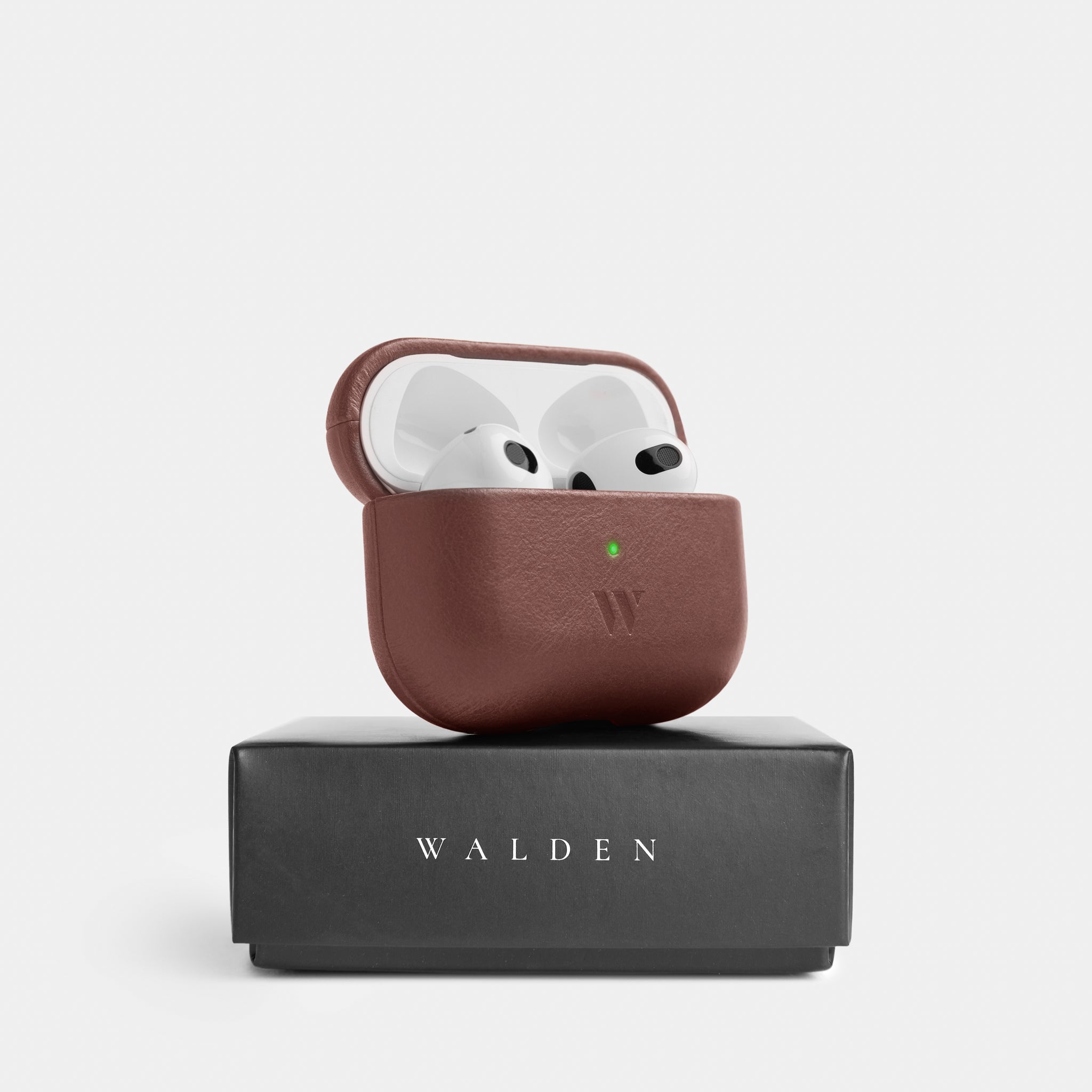 Walden® Genuine Leather AirPods Case · Moca #color_moca