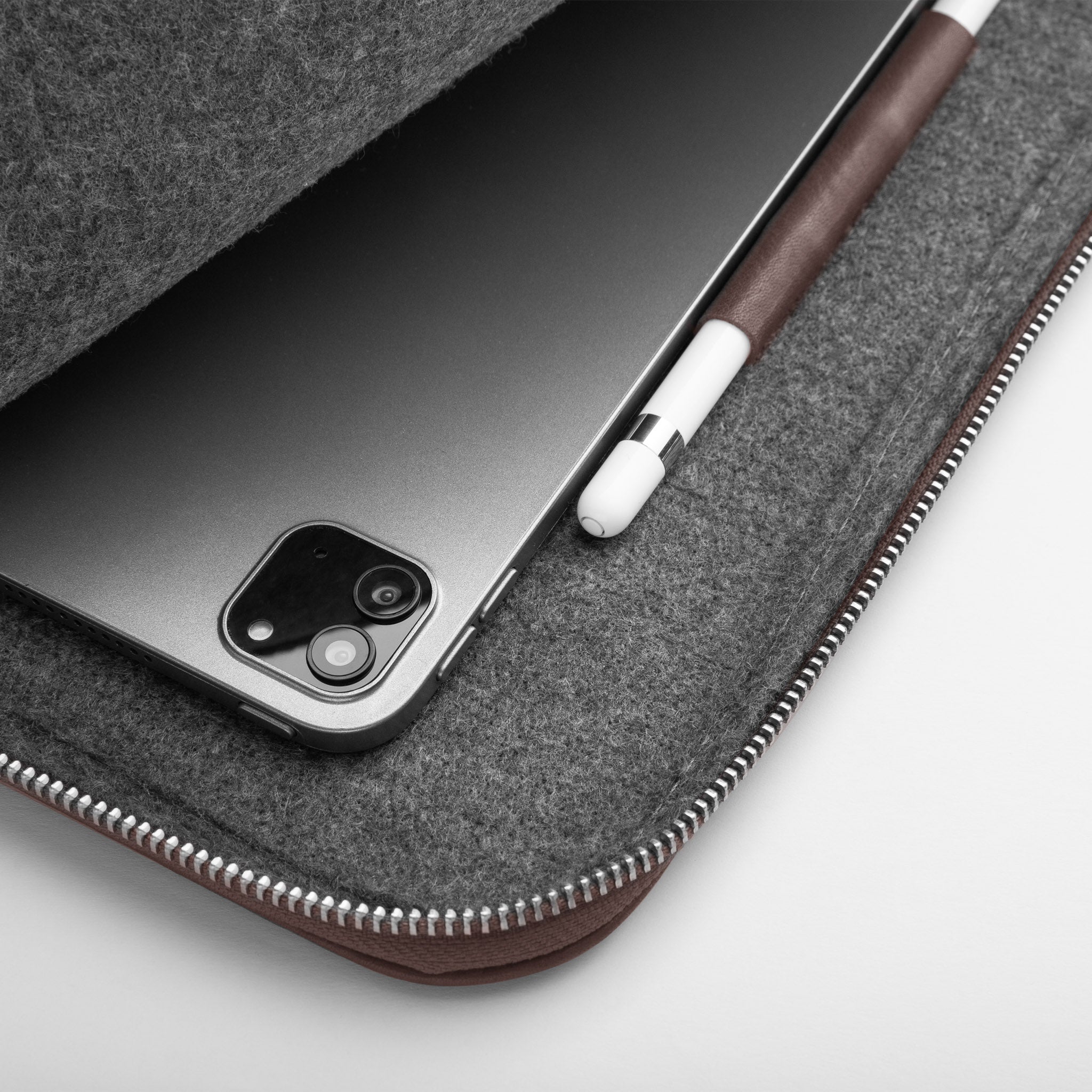 Walden® iPad Sleeve + Genuine Leather Tech Bag Bundle · Moca