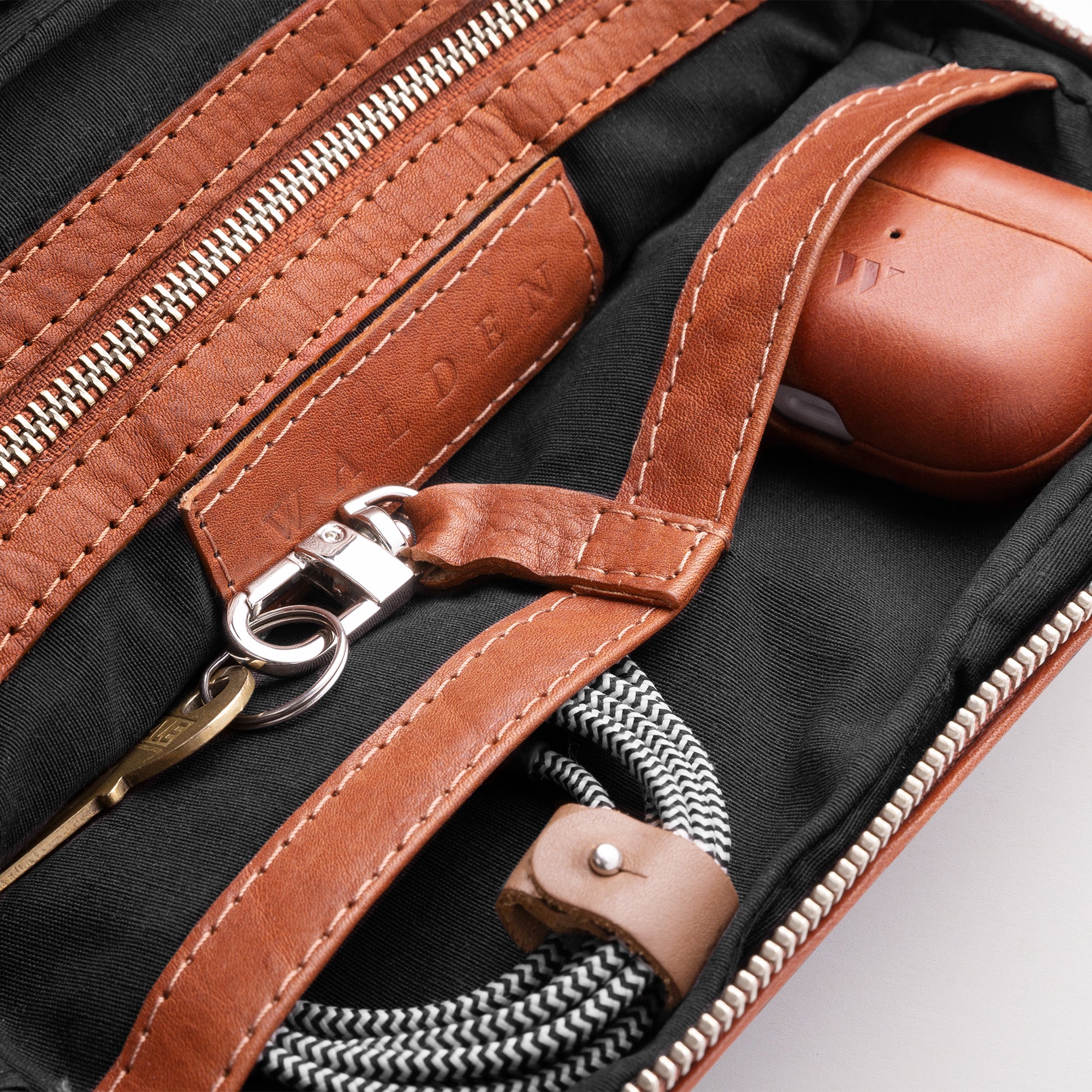 Walden® MacBook/PC Laptop Case + Genuine Leather Tech Bag Bundle · Terra