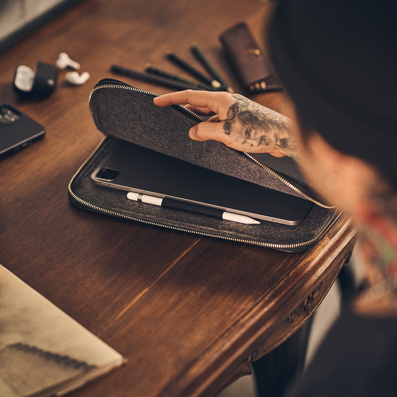 Walden® iPad Sleeve + Genuine Leather Tech Bag Bundle · Bosco #color_bosco