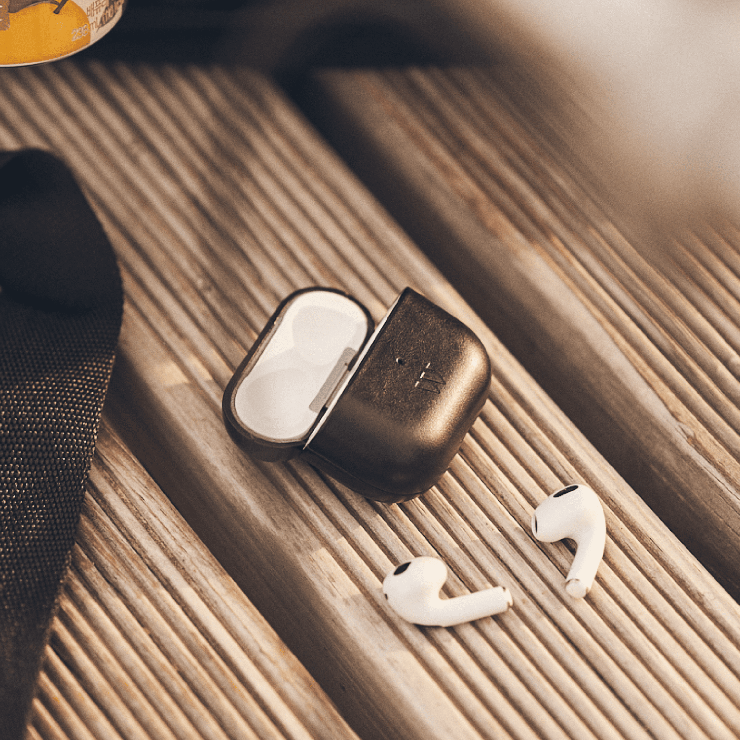 Walden® Genuine Leather AirPods Case · Bosco #color_bosco