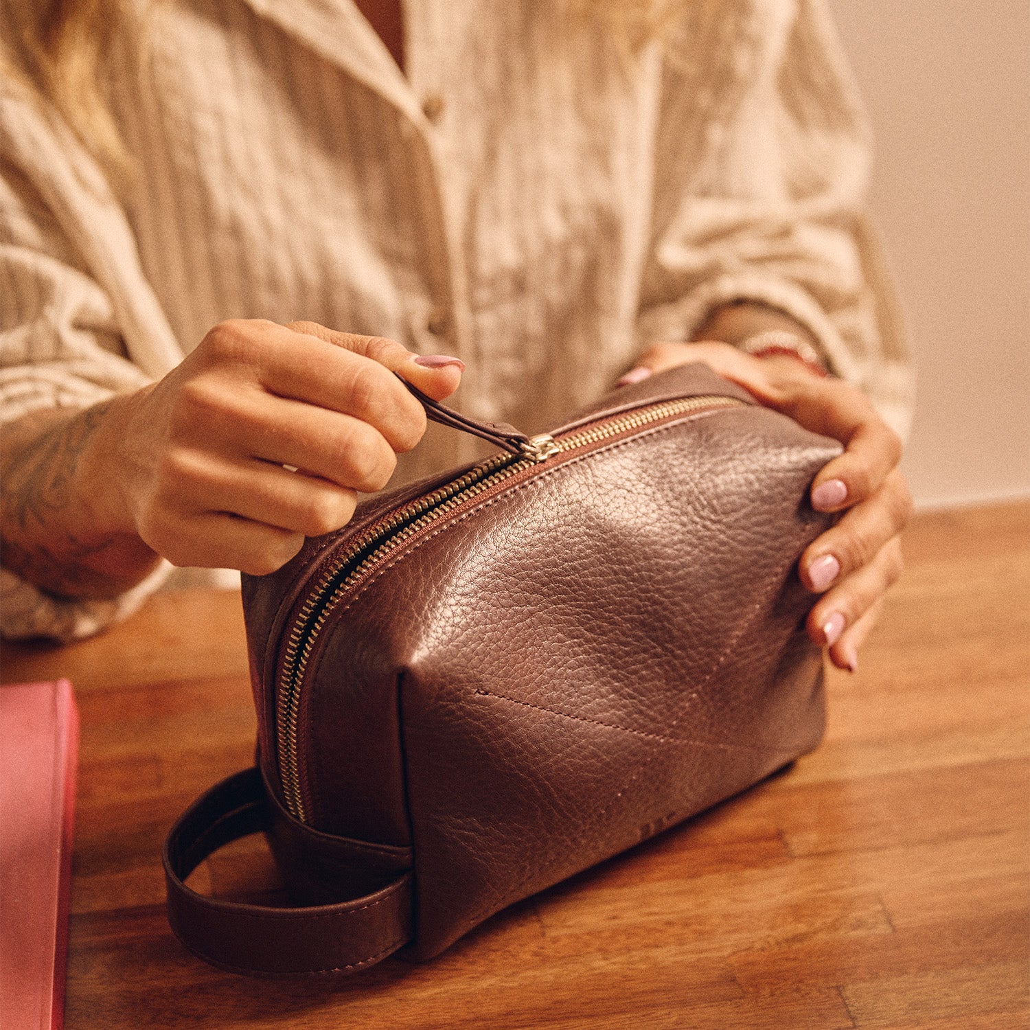 Walden® Genuine Leather Necesser · Moca #color_moca