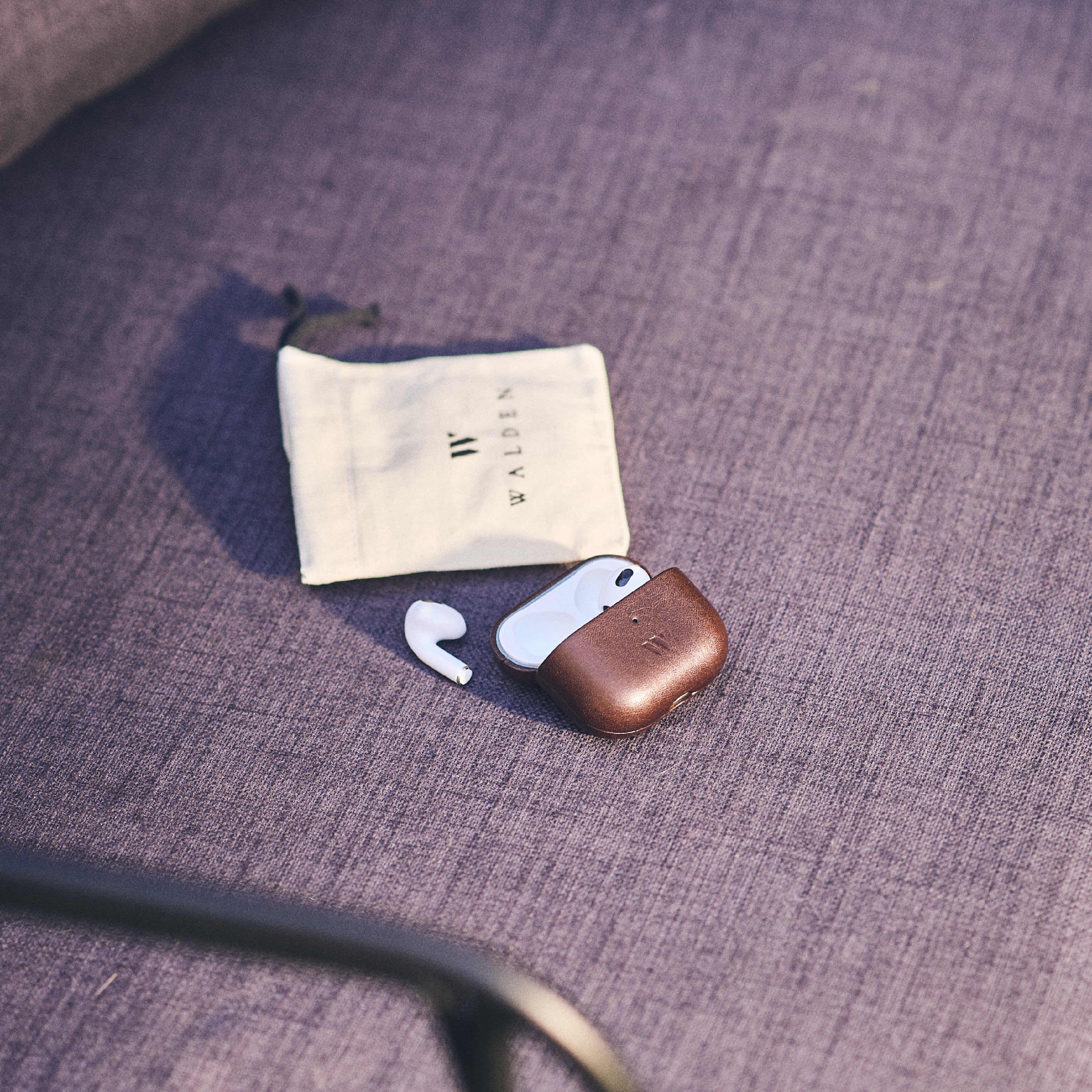 Walden® Genuine Leather AirPods Case · Moca #color_moca