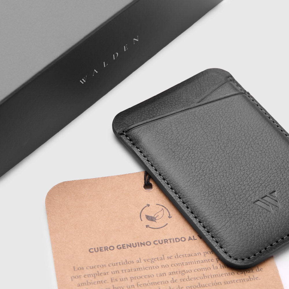 Walden® Genuine Leather iPhone Case + MagSafe Wallet · Bosco