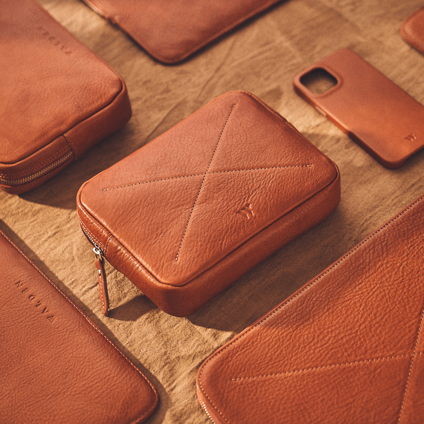 Walden® MacBook/PC Laptop Case + Genuine Leather Tech Bag Bundle · Terra