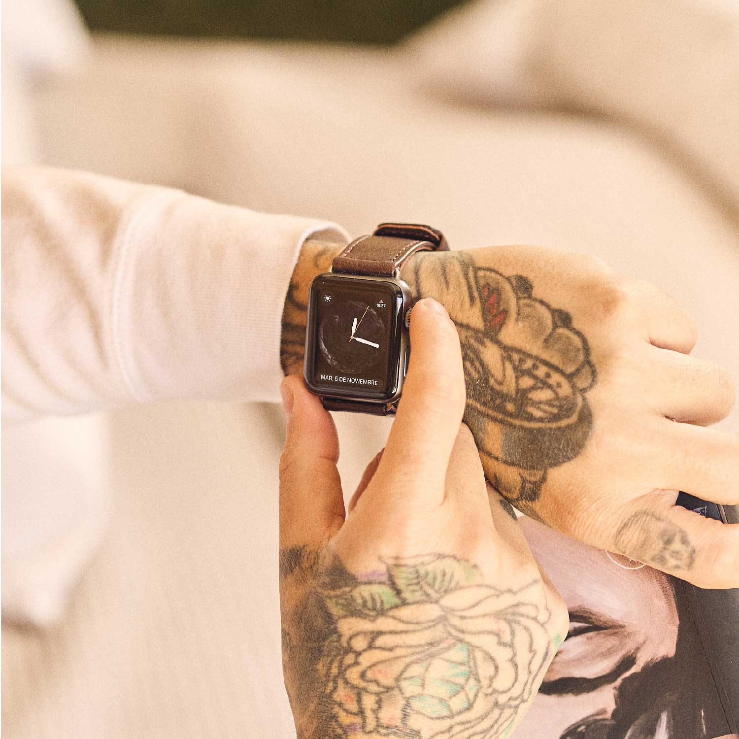 Walden® Genuine Leather Apple Watch Strap · Moca #color_moca