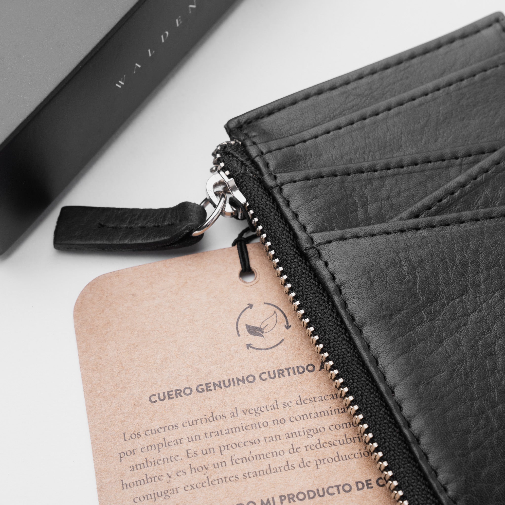 Walden® Genuine Leather Zipper Card Holder · Bosco #color_bosco