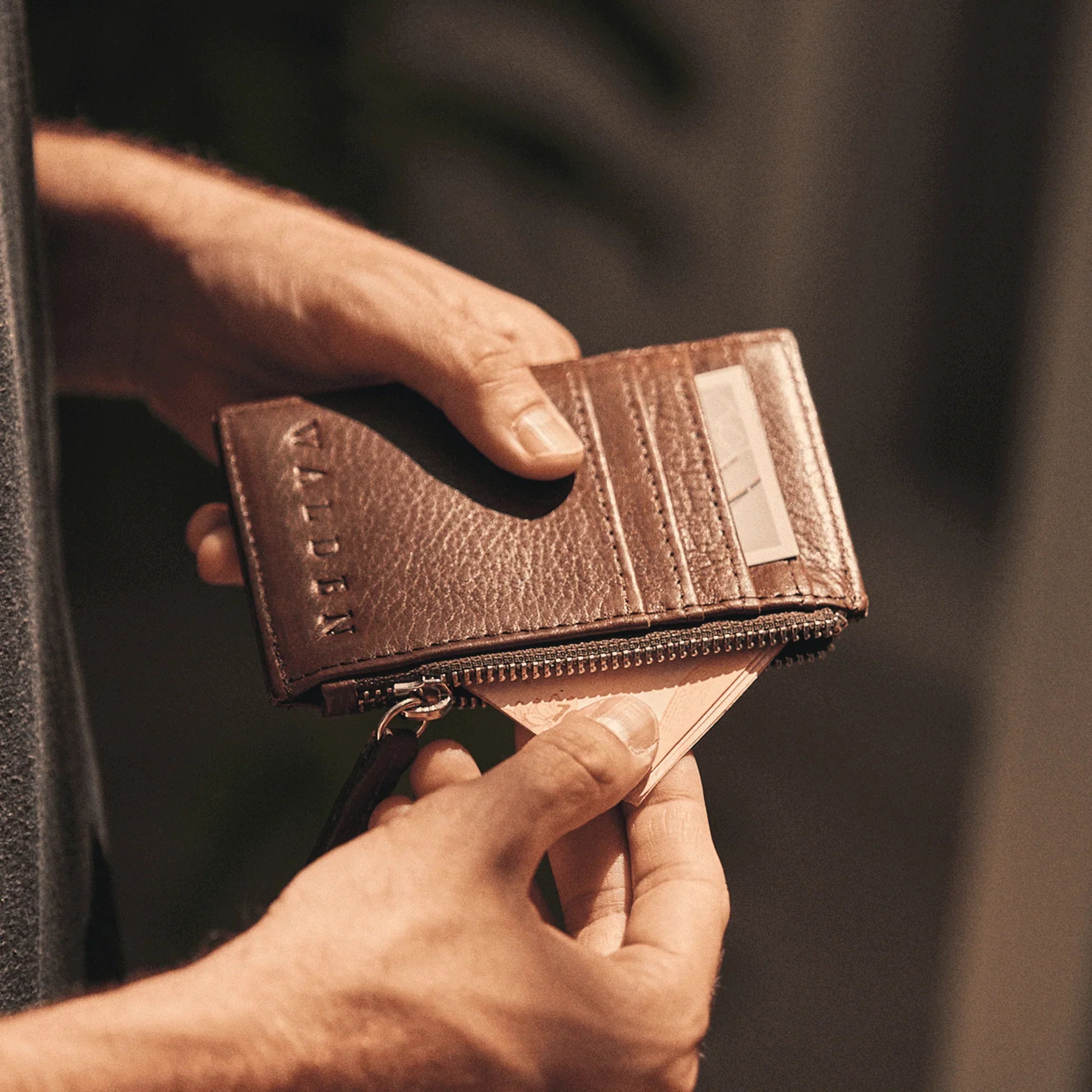 Walden® Genuine Leather Zipper Card Holder · Moca #color_moca