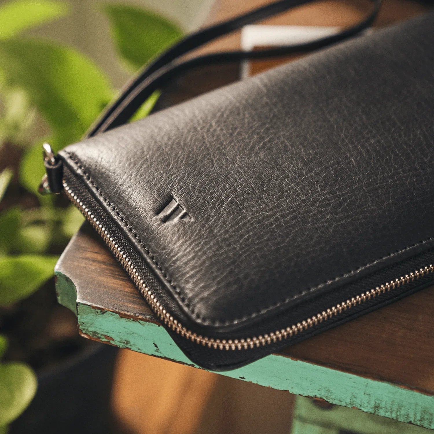 Walden® Genuine Leather Traveller Wallet · Bosco #color_bosco