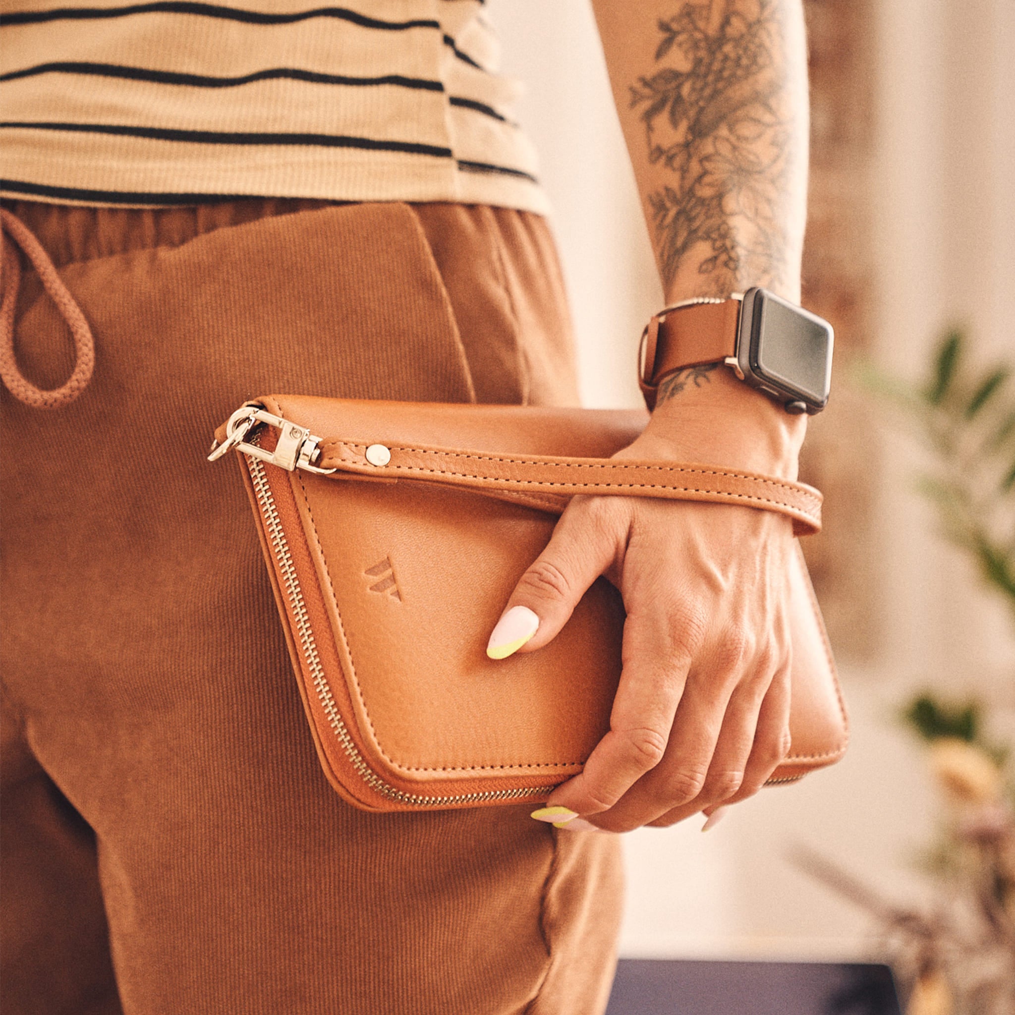 Walden® Genuine Leather Traveller Wallet · Terra #color_terra