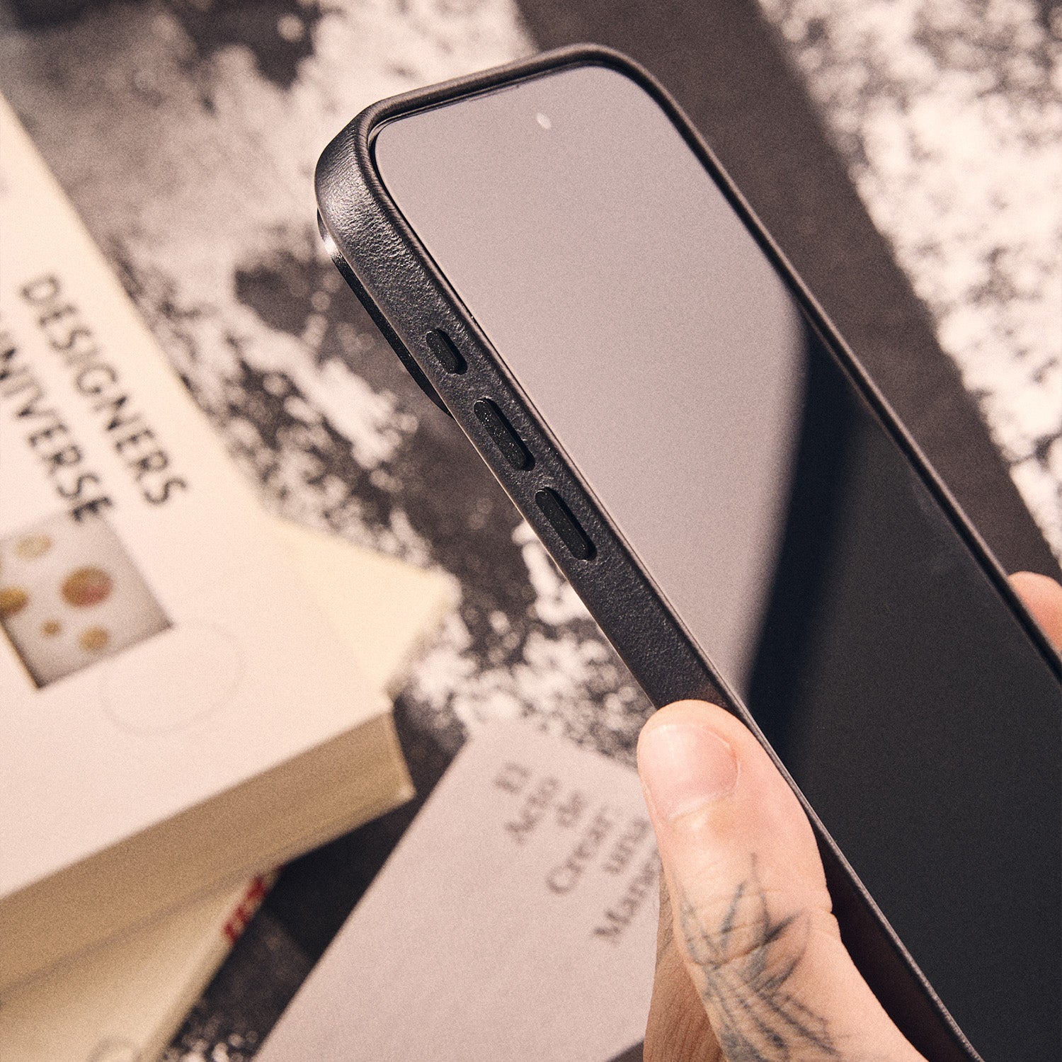 Walden® Genuine Leather iPhone Case · Bosco #color_bosco black