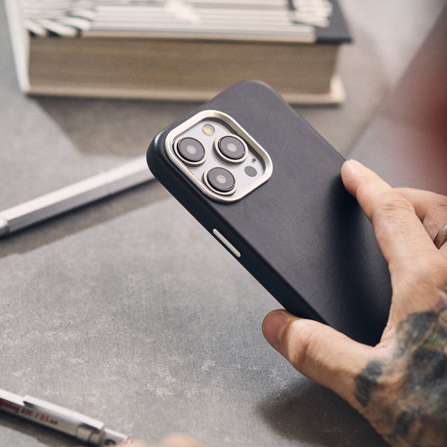 Walden® Genuine Leather iPhone Case · Bosco #color_bosco (silver)