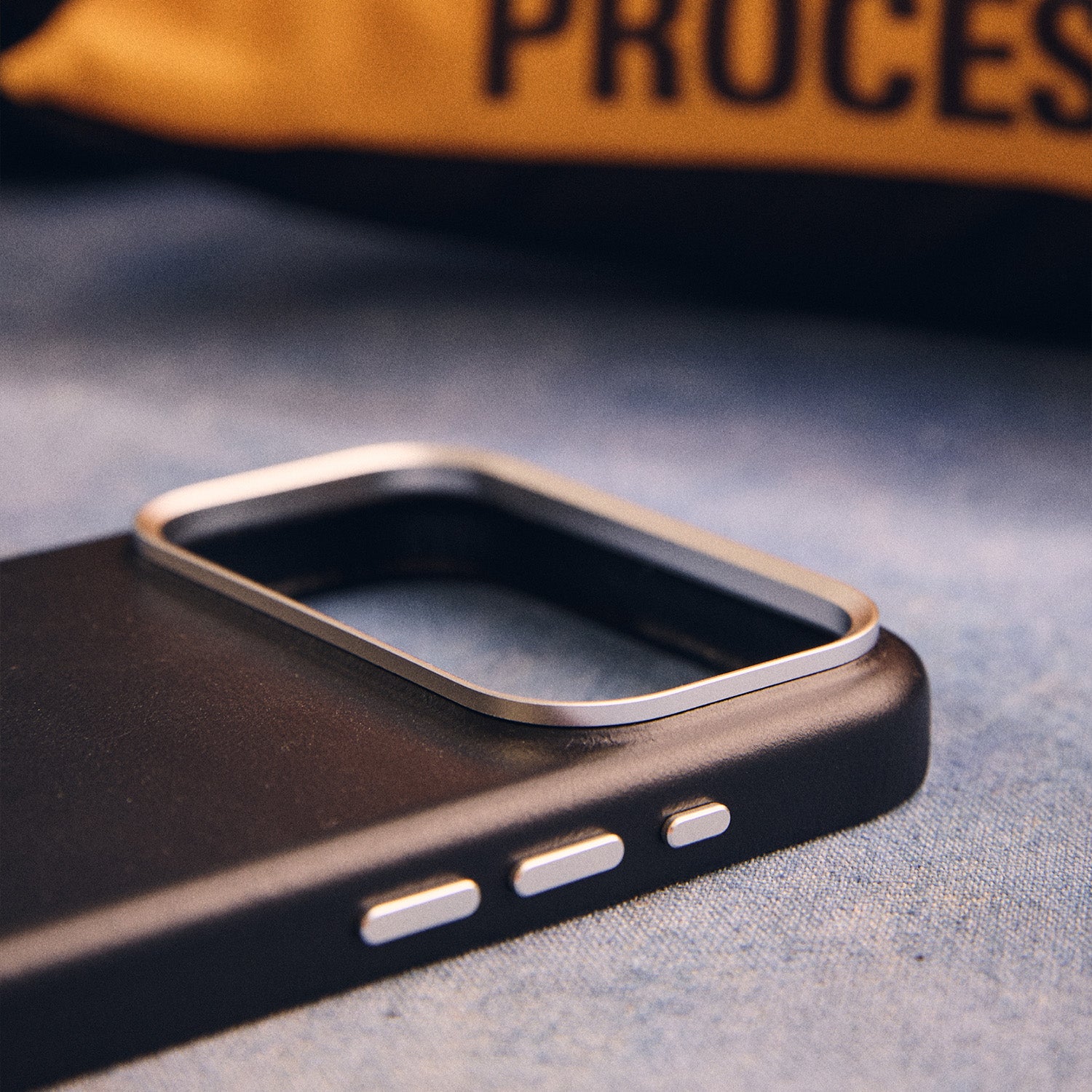 Walden® Genuine Leather iPhone Case · Bosco #color_bosco (silver)