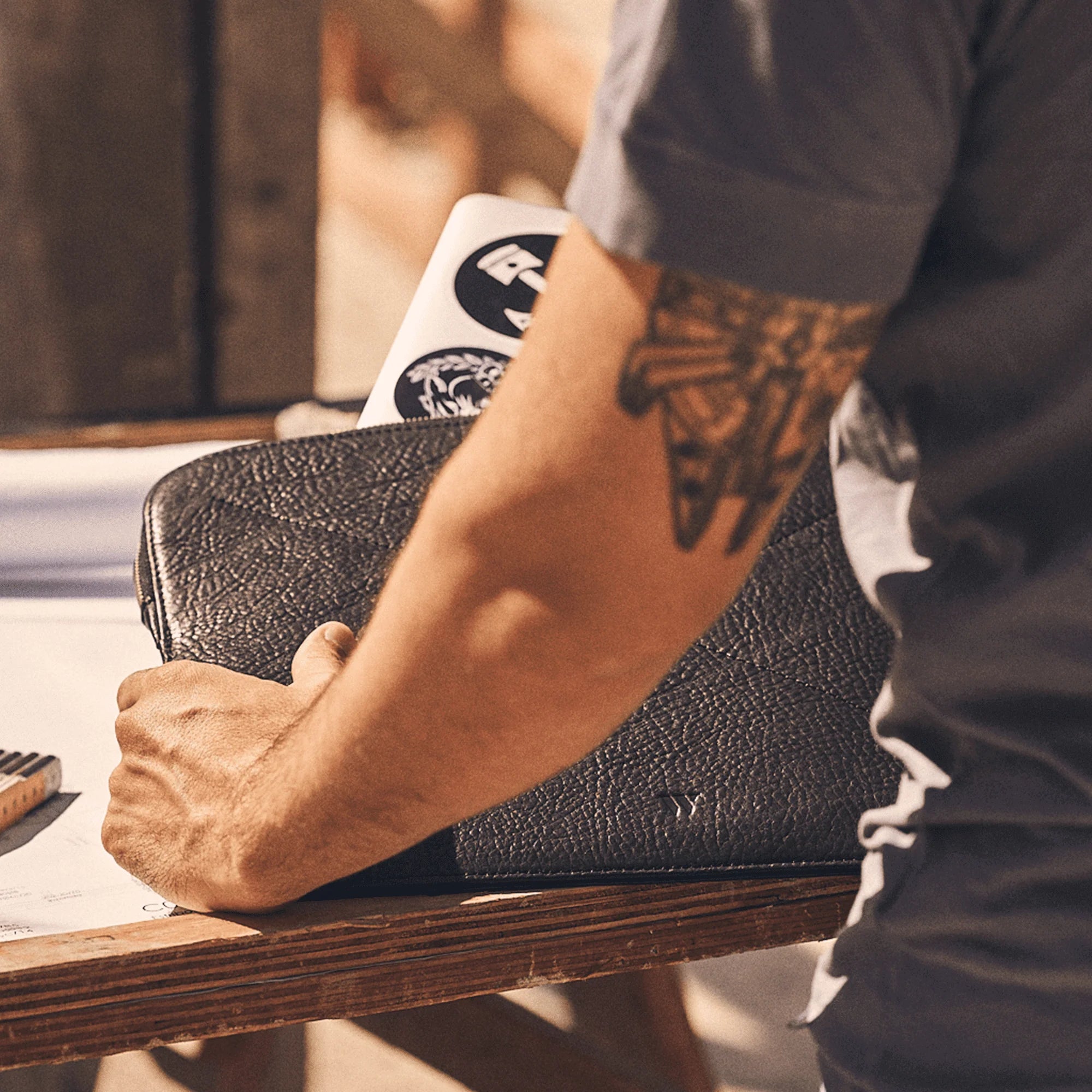 Walden® Genuine Leather Apple Macbook Sleeve · Bosco #color_bosco