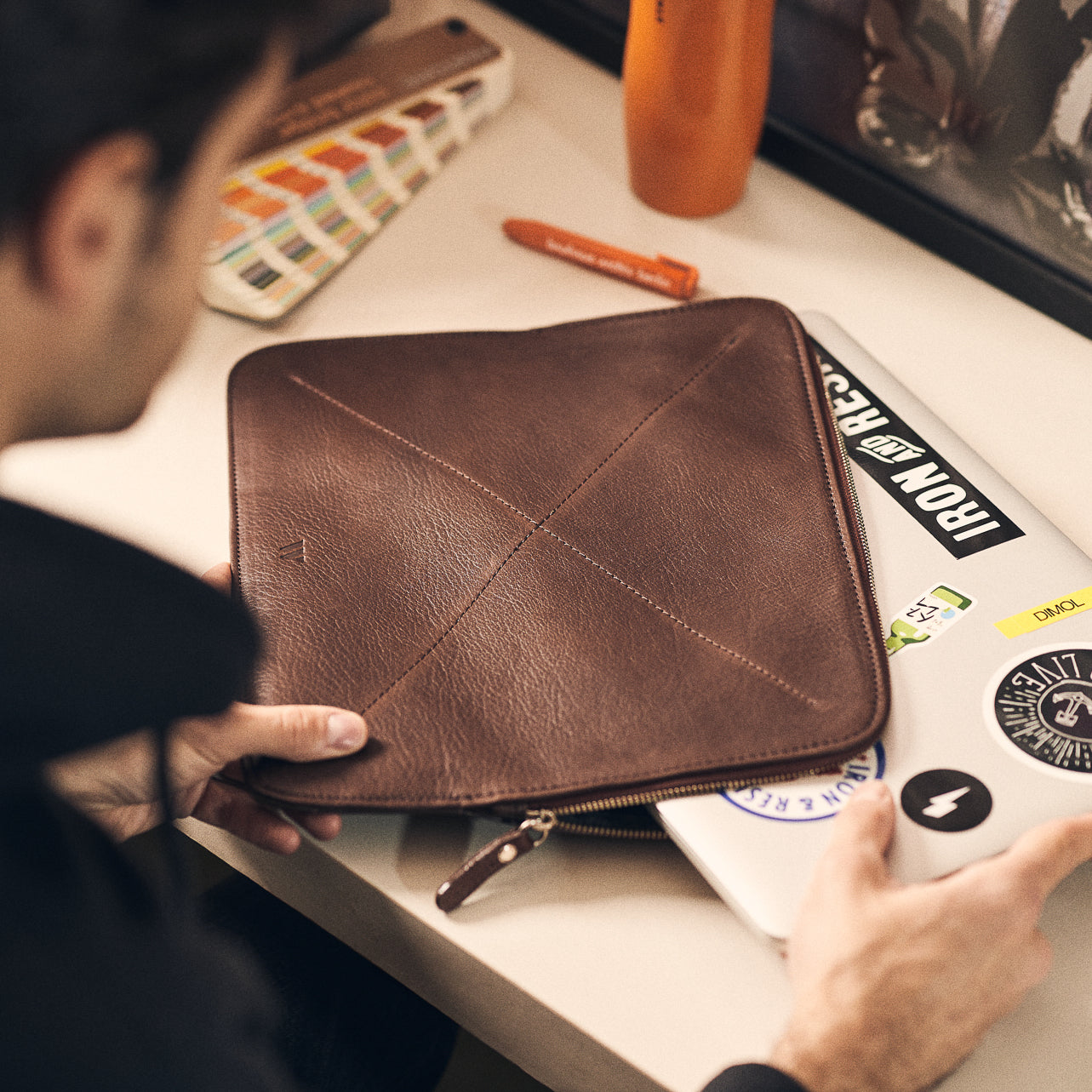 Walden® Genuine Leather Apple Macbook Sleeve · Moca #color_moca
