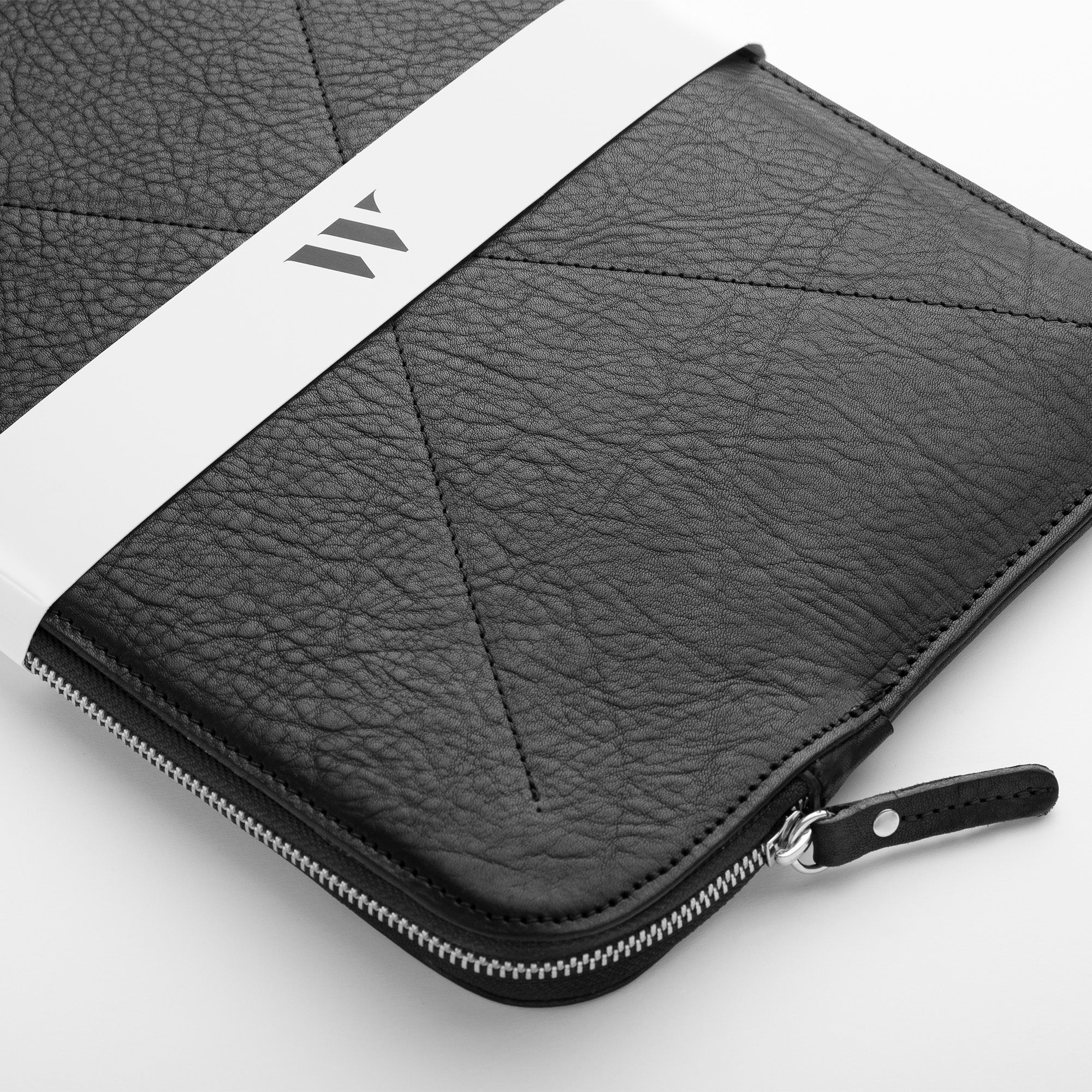 Walden® Genuine Leather Apple Macbook Sleeve · Bosco #color_bosco