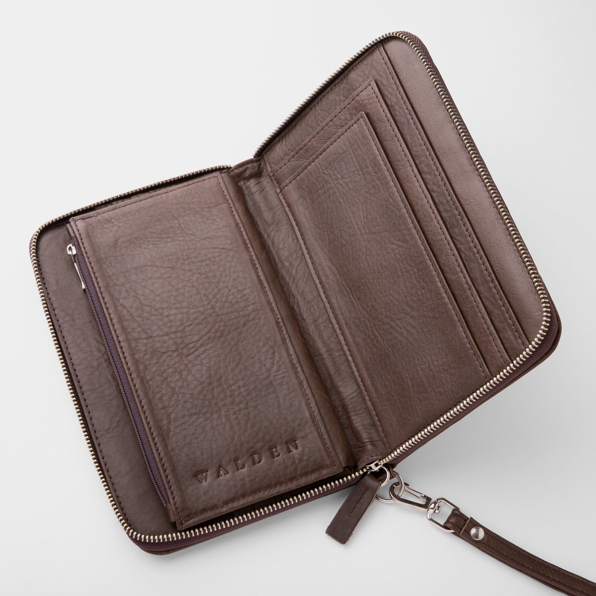 Walden® Genuine Leather Traveller Wallet · Moca #color_moca
