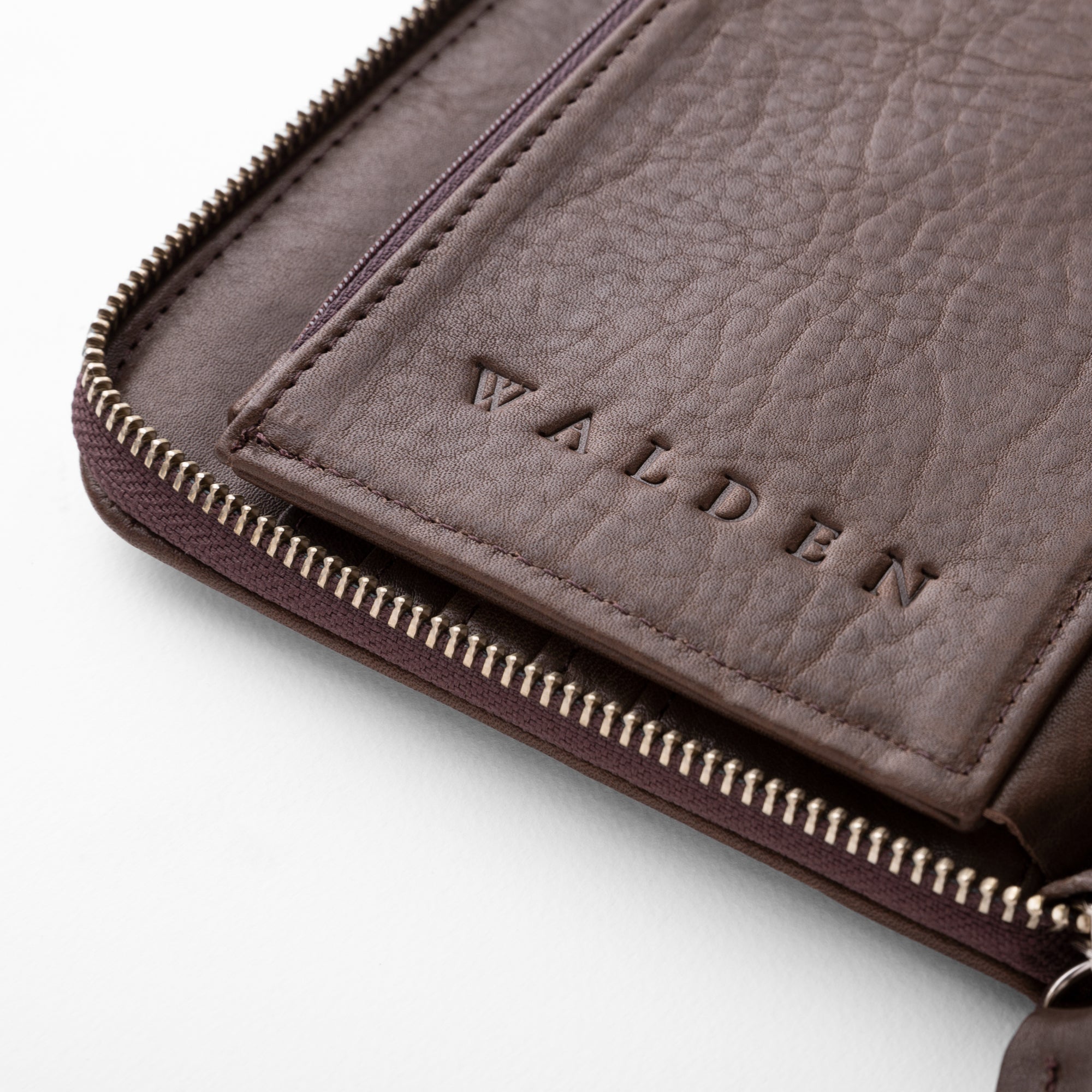 Walden® Genuine Leather Traveller Wallet · Moca #color_moca