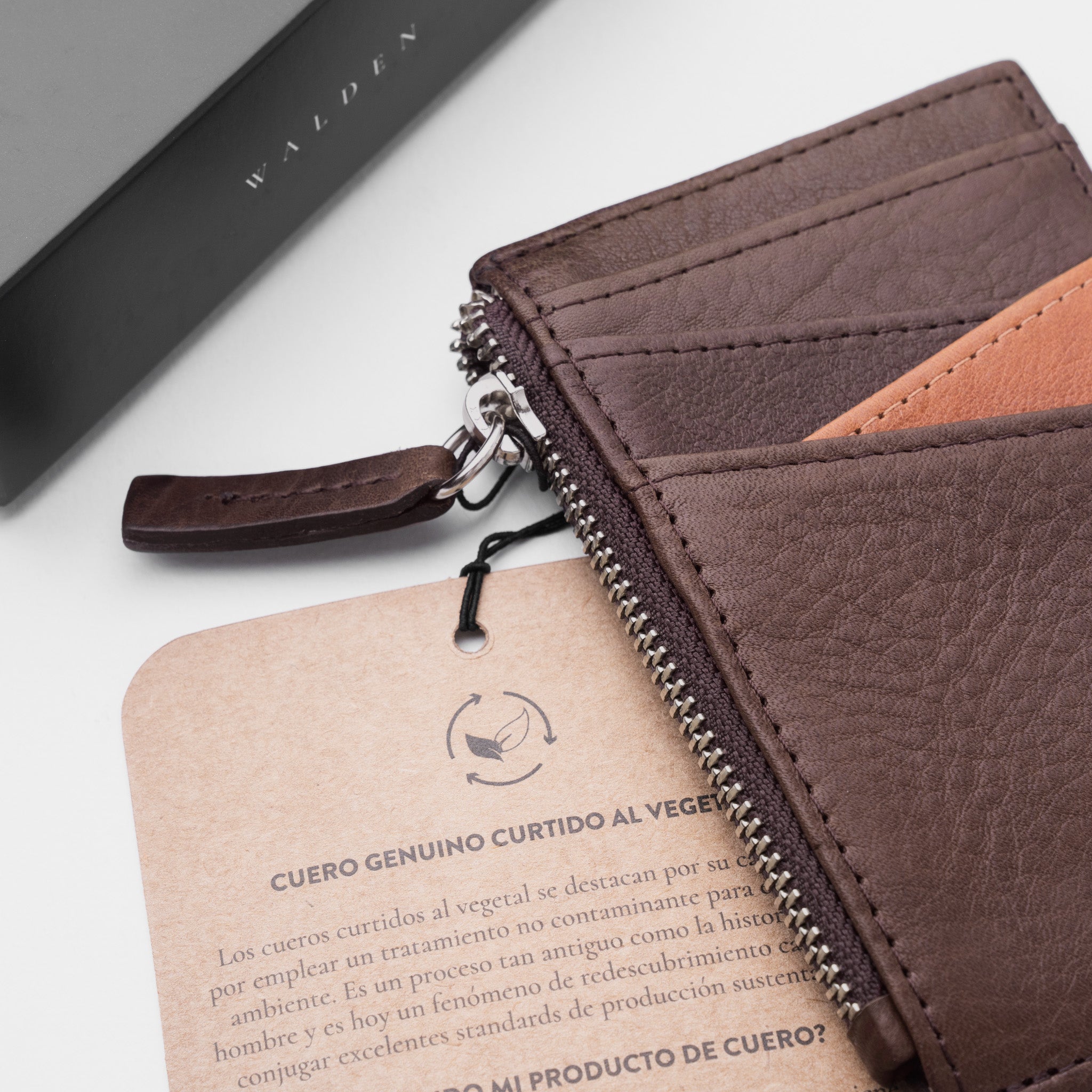 Walden® Genuine Leather Zipper Card Holder · Moca #color_moca