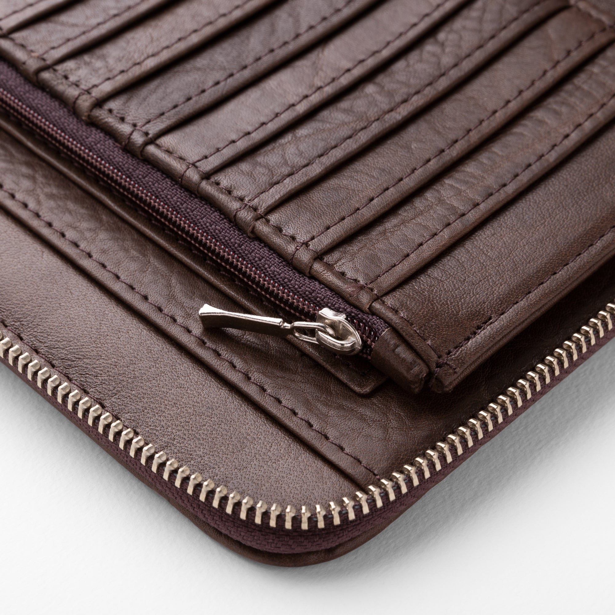 Walden® Genuine Leather Traveller Wallet · Moca #color_moca