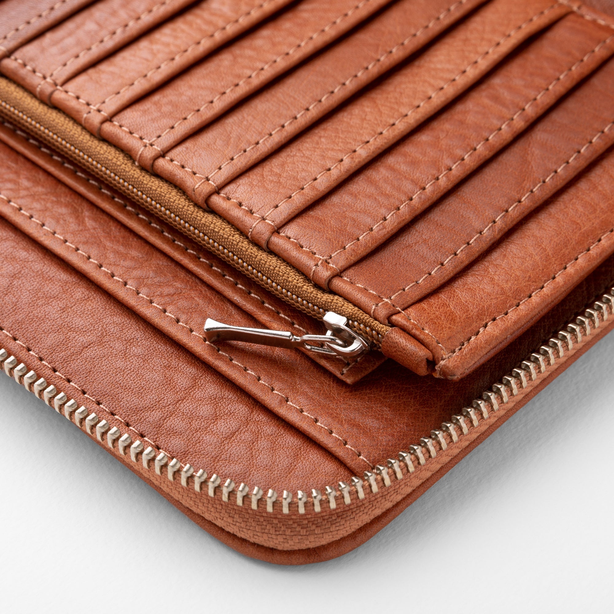 Walden® Genuine Leather Traveller Wallet · Terra #color_terra