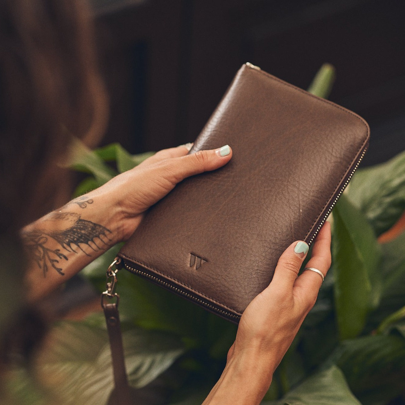 Walden® Genuine Leather Traveller Wallet · Moca #color_moca