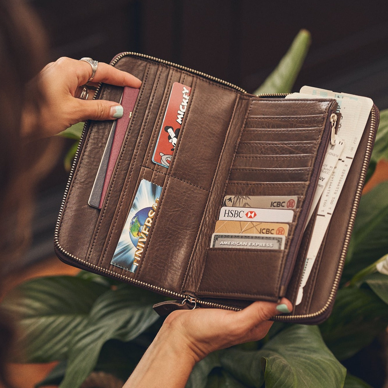 Walden® Genuine Leather Traveller Wallet · Moca #color_moca