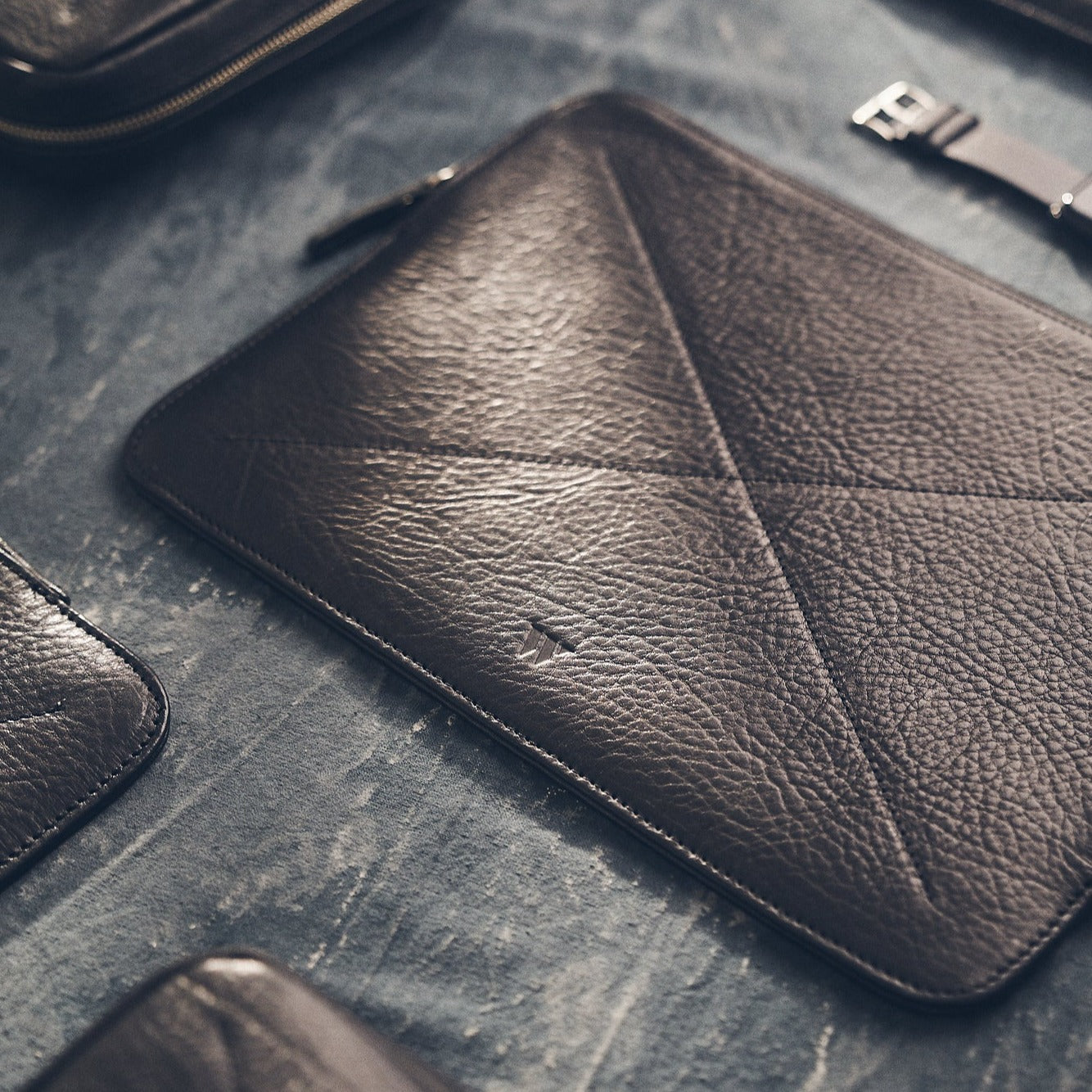 Walden® Genuine Leather Apple Macbook Sleeve · Bosco #color_bosco