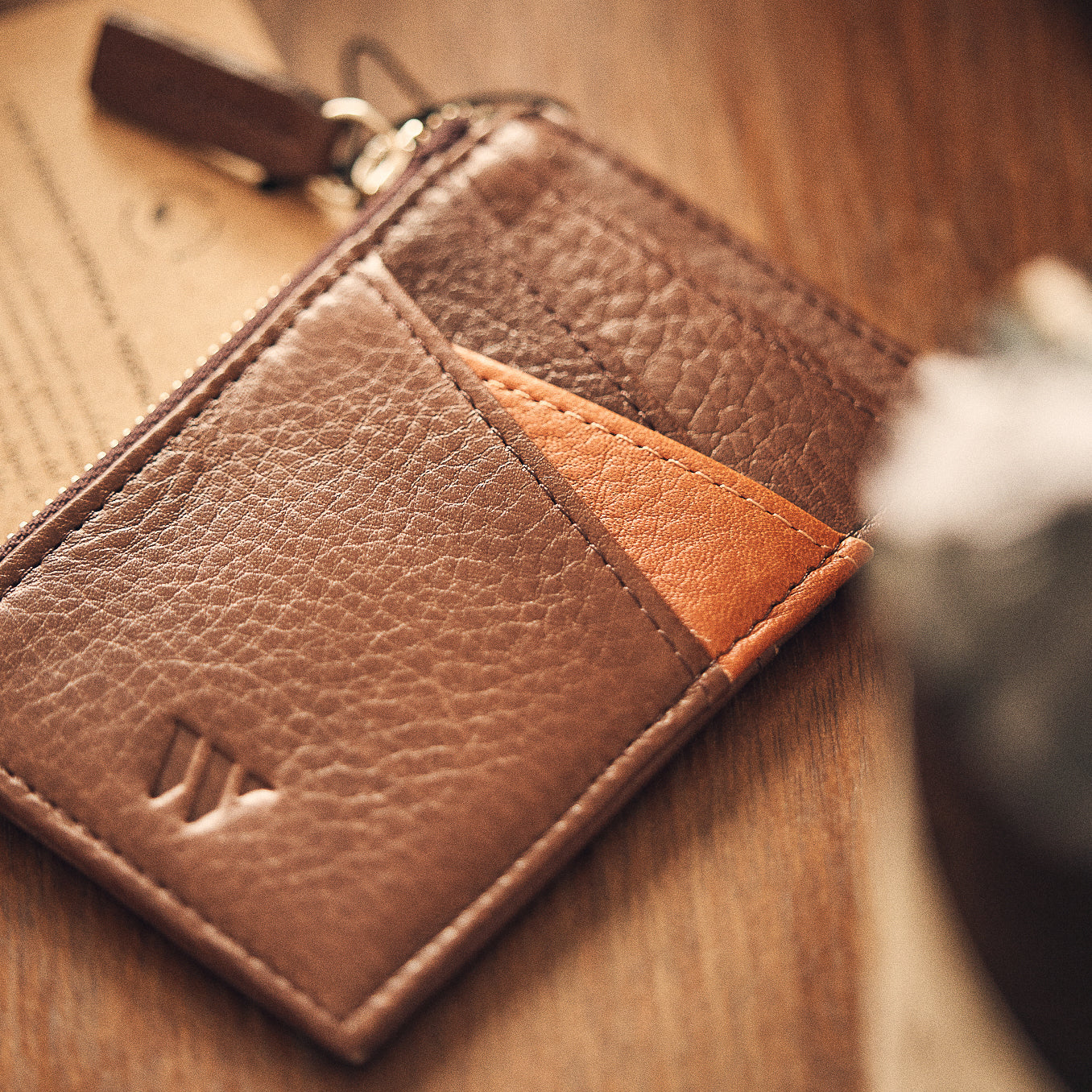 Walden® Genuine Leather Zipper Card Holder · Moca #color_moca