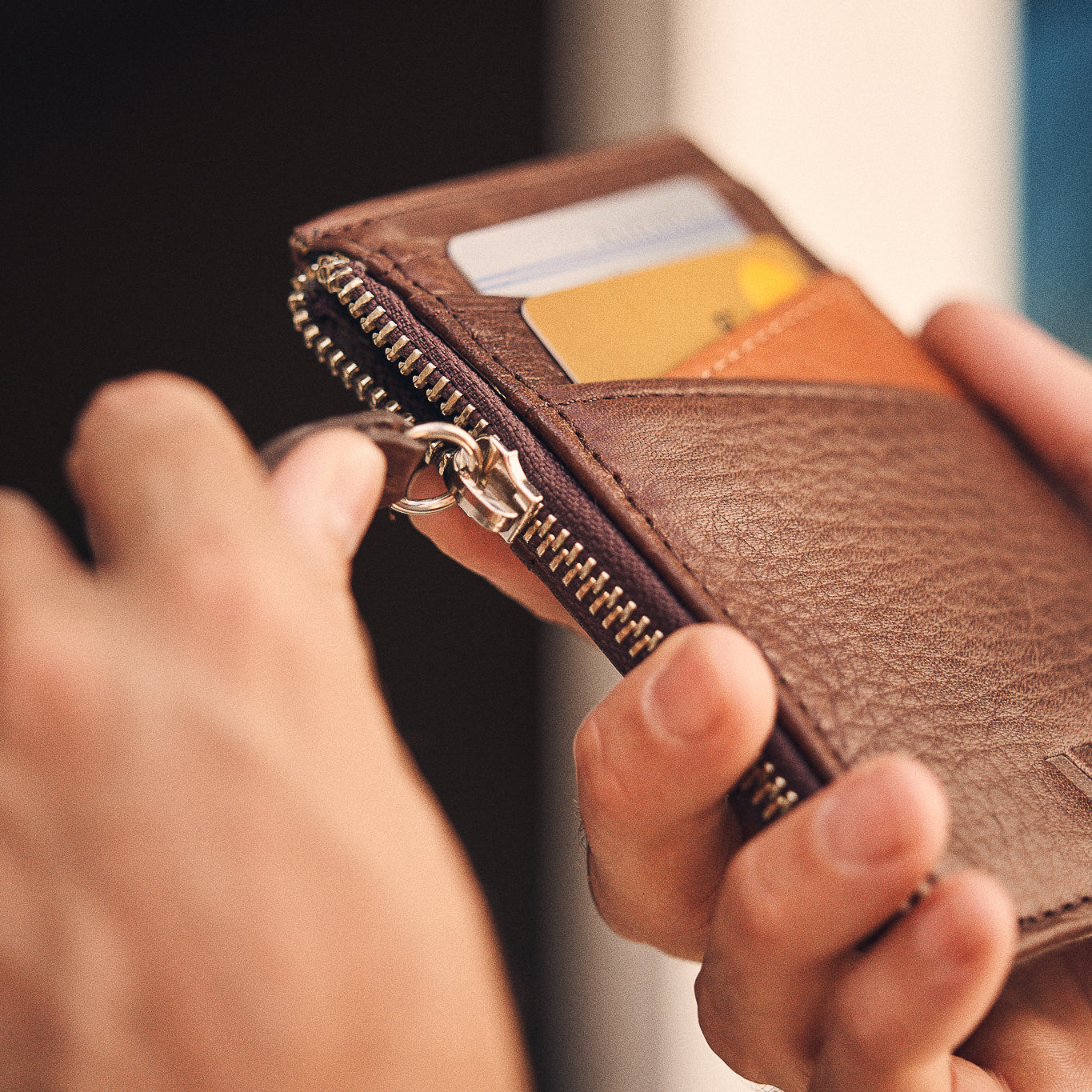 Walden® Genuine Leather Zipper Card Holder · Moca #color_moca