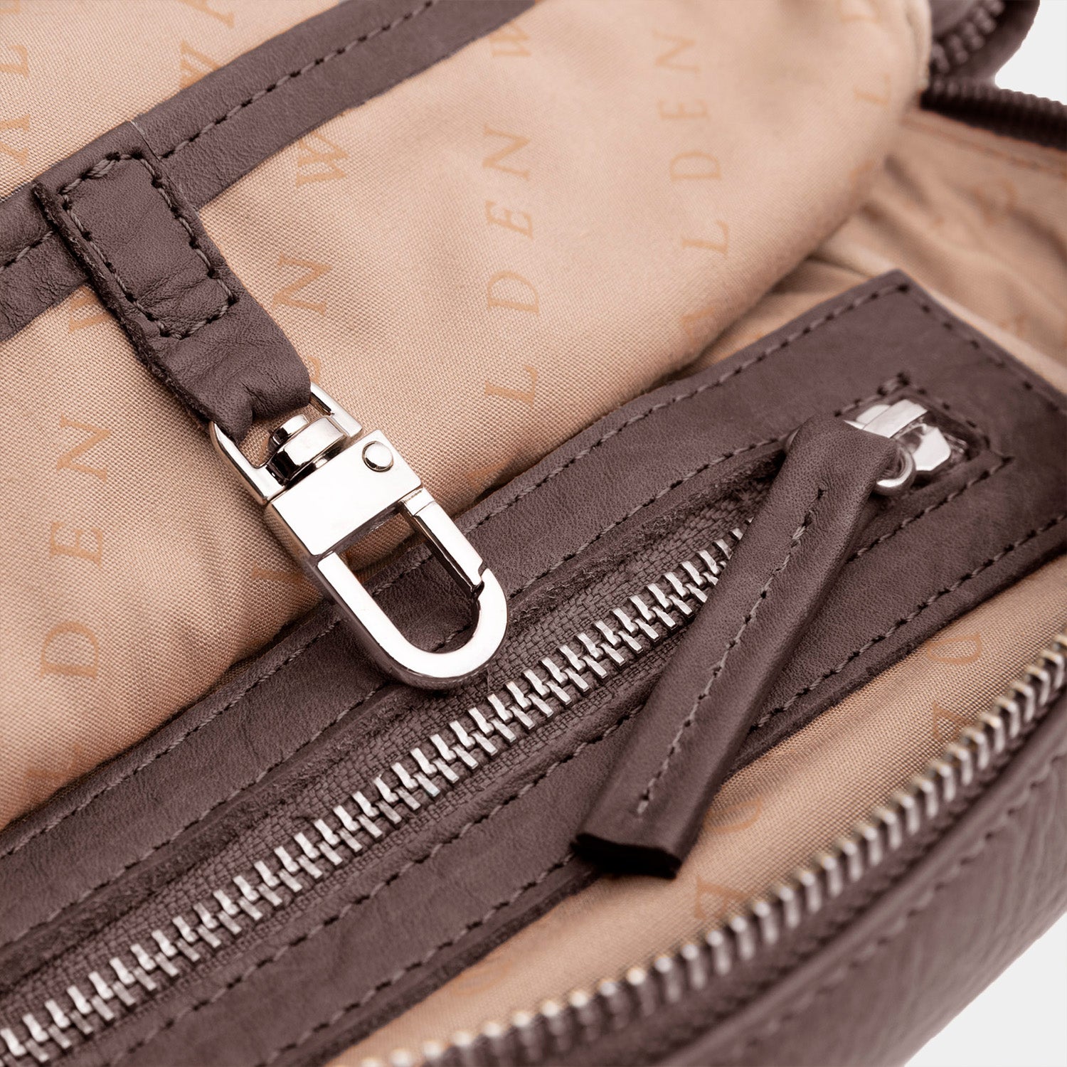 Walden® Genuine Leather Necesser · Moca #color_moca