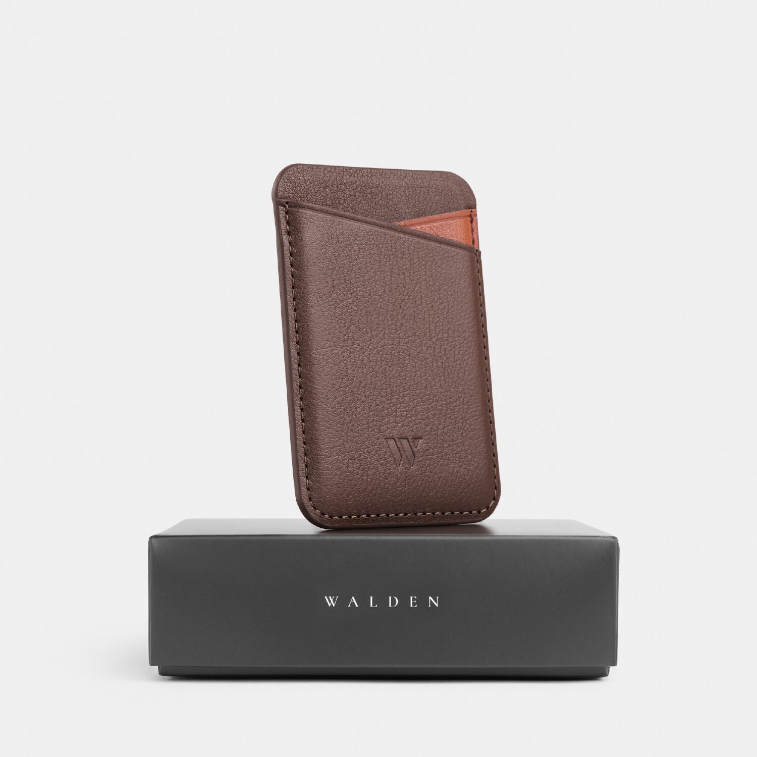 Walden® Genuine Leather MagSafe Wallet · Moca #color_moca