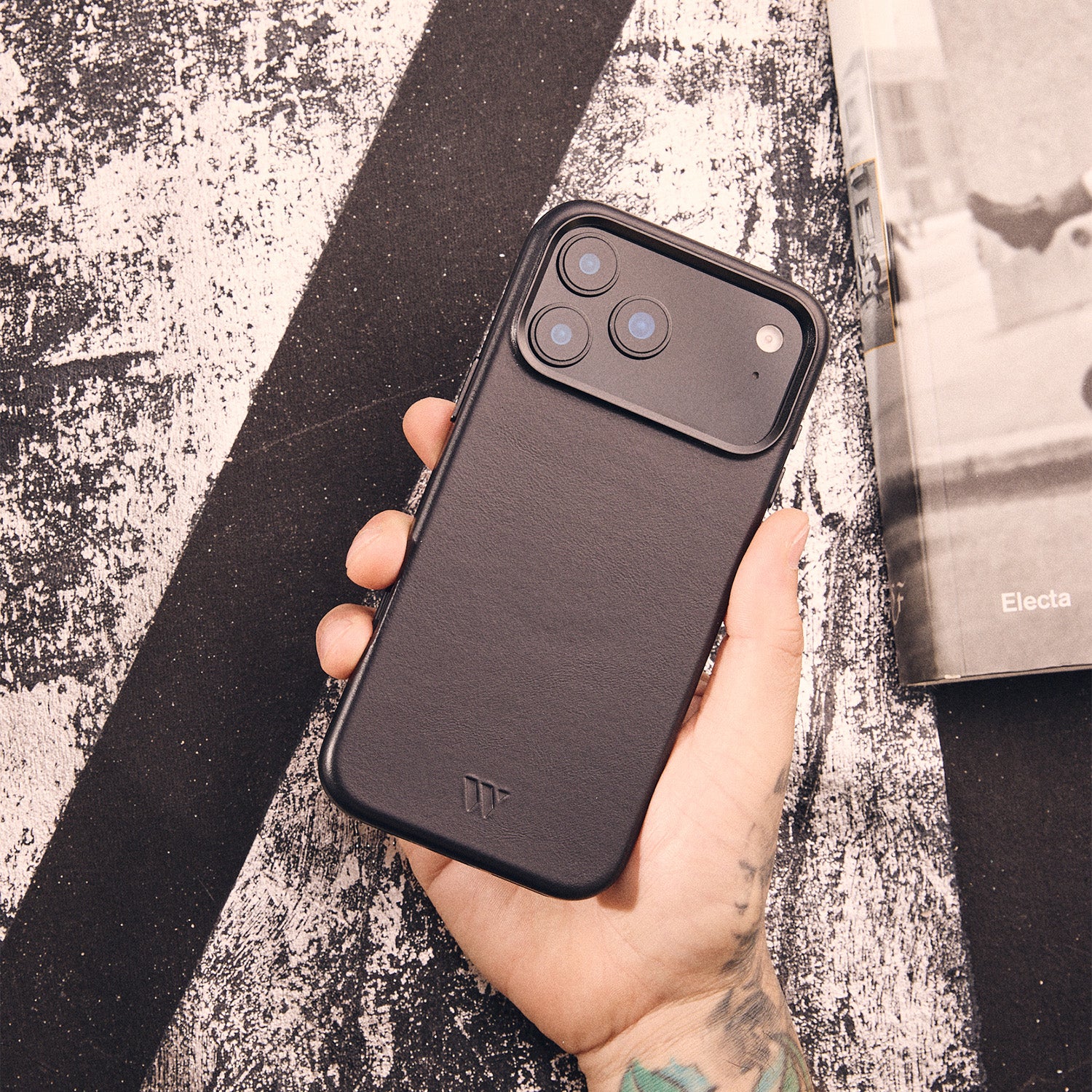 Walden® Genuine Leather iPhone Case · Bosco #color_bosco black
