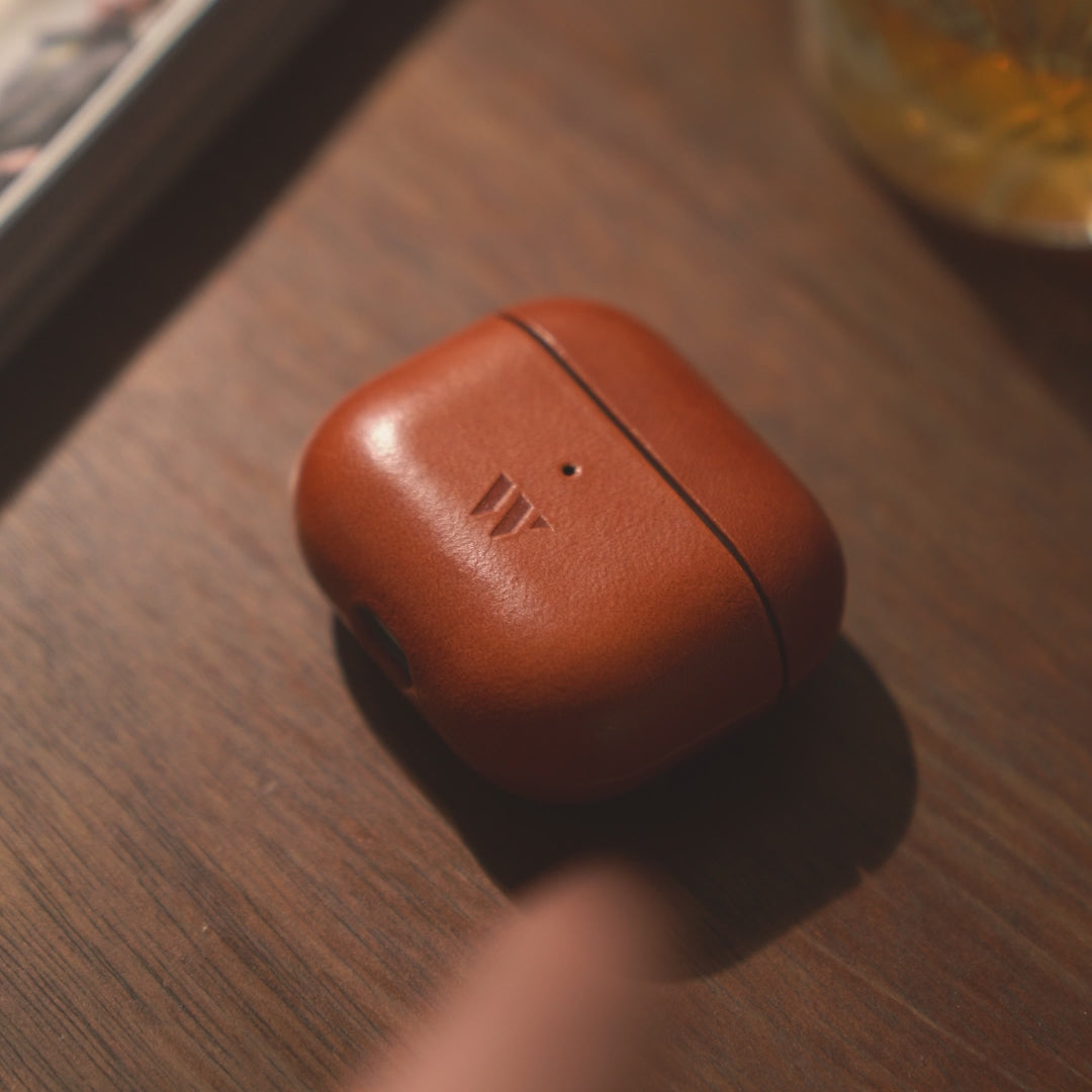 Walden® Genuine Leather AirPods Case · Moca #color_moca