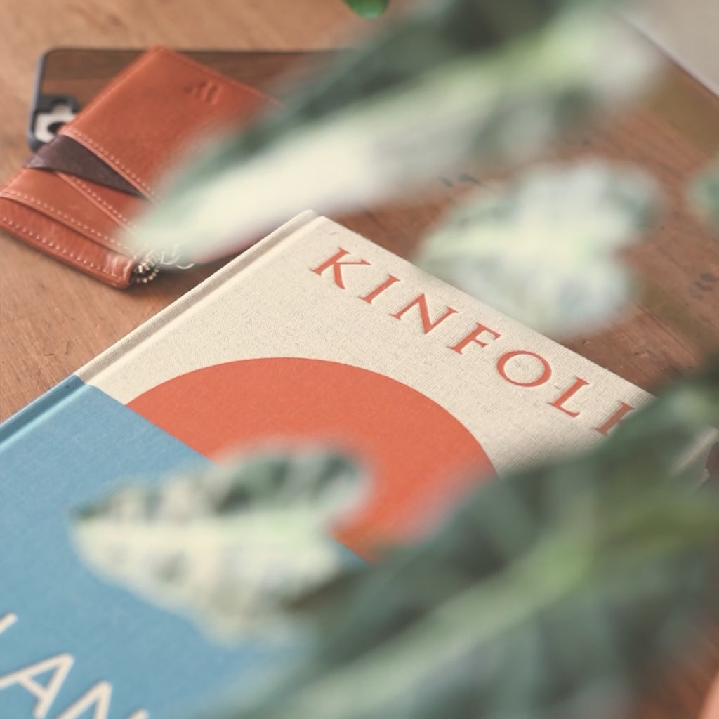 Walden® Genuine Leather Zipper Card Holder · Moca #color_moca